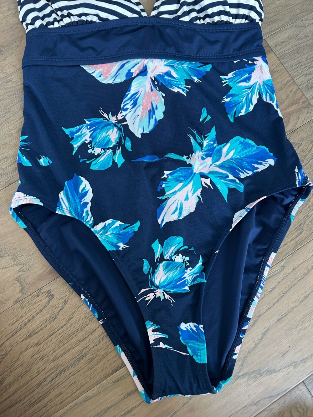 Carve Designs Dahlia One Piece Swimsuit  Navy Striped Top Floral Bottom Women L - Picture 4 of 10